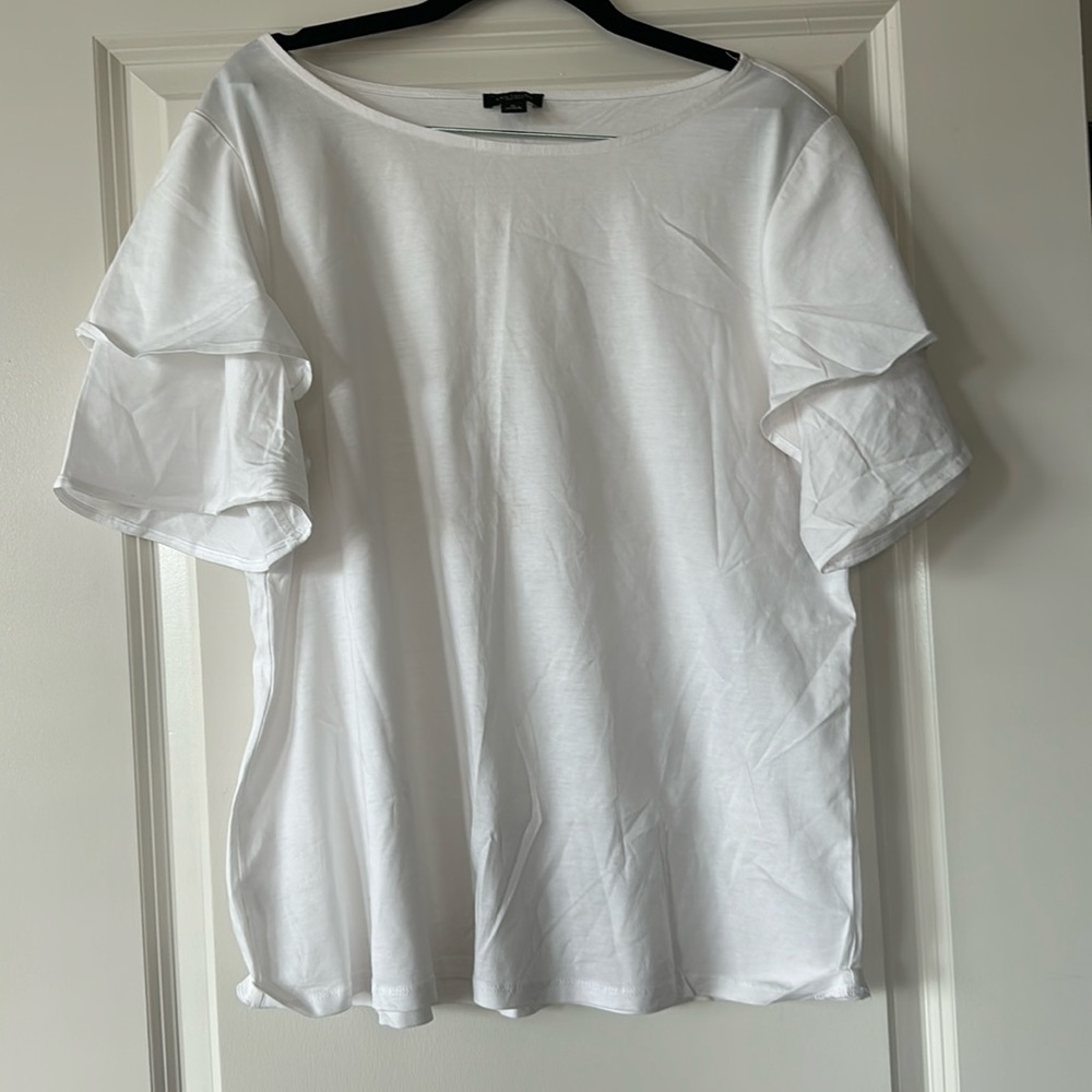 Never Worn⭐️⭐️white shirt with scalloped sleeves